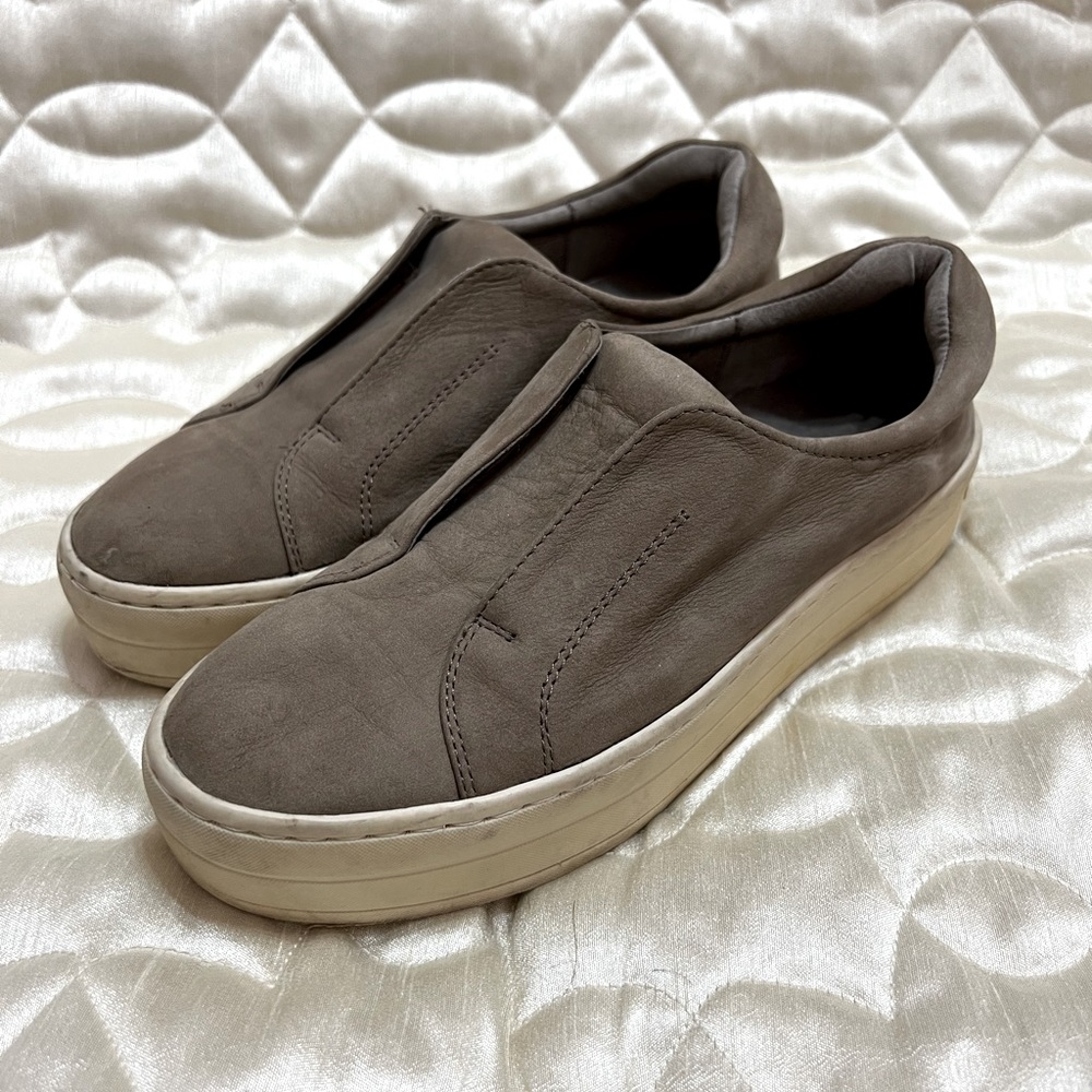 J/Slides NYC Womens Leather Sneakers Comfortable Size 6 Platform Laceless